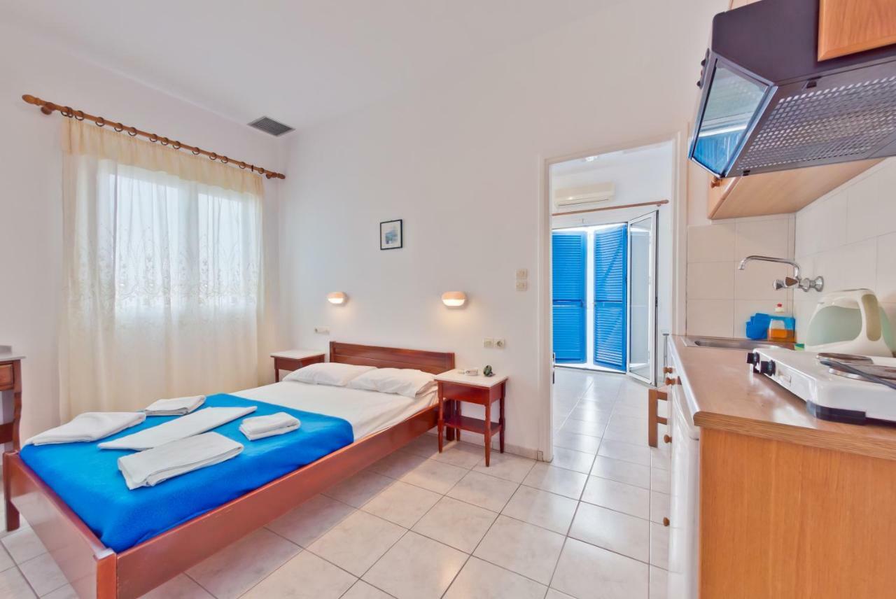 Paris Rooms Antiparos Town Exterior foto